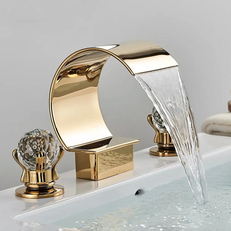 Torneira Para Lavabo e Banheiro Luxury Golden Waterfall - Cuba Baixa