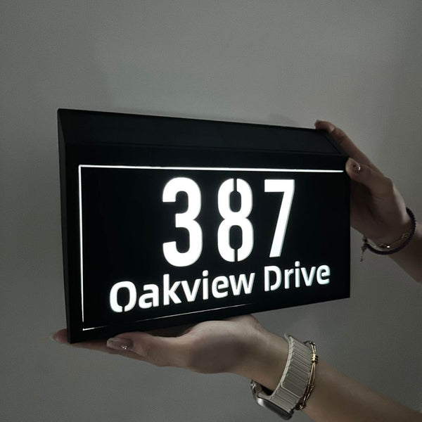 Placa de Endereço Personalizada Lumina com Iluminação Solar